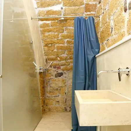 Loft Porto Salvo Апартаменти Чефалу