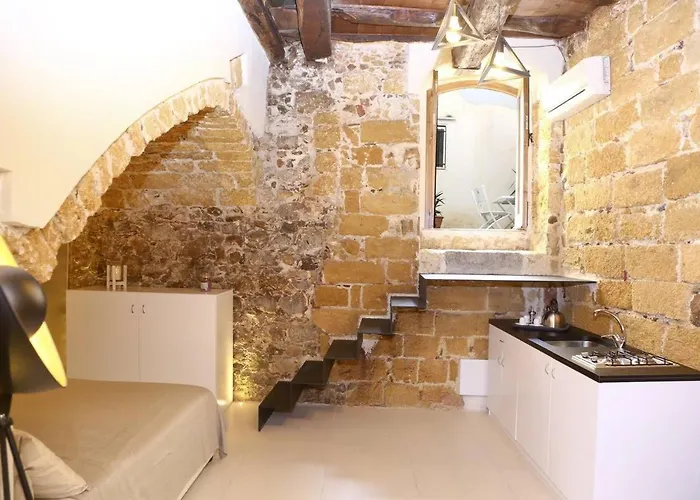 Loft Porto Salvo Апартаменти *